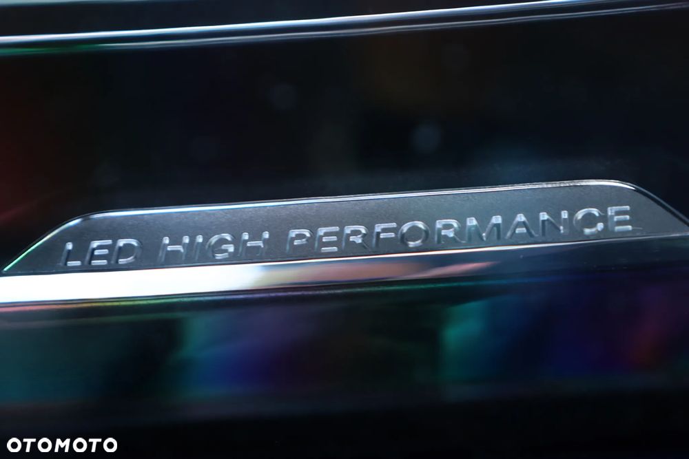 Mercedes-Benz CLA 180 7G-DCT Peak Edition - 12