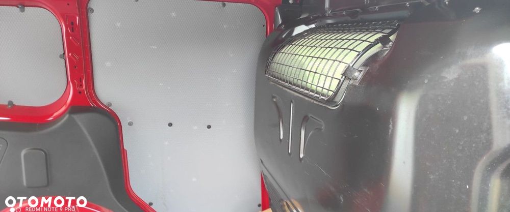 Ford TRANSIT CONNECT 1,5 TDCI - 13