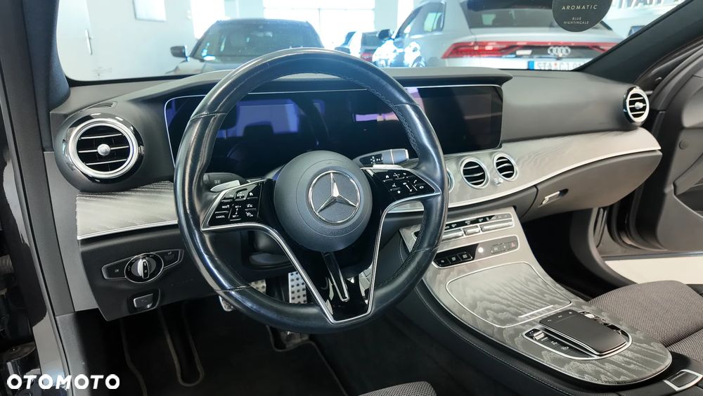 Mercedes-Benz Klasa E - 23