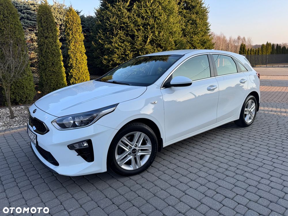 Kia Ceed 1.6 CRDi mHEV M - 9