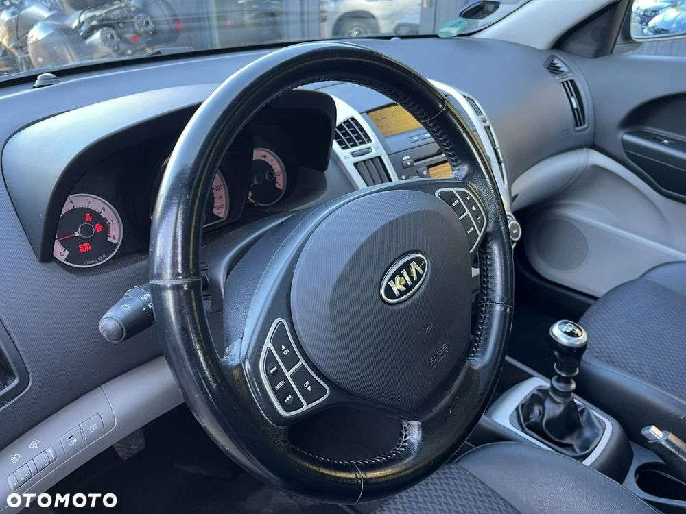 Kia Ceed - 18