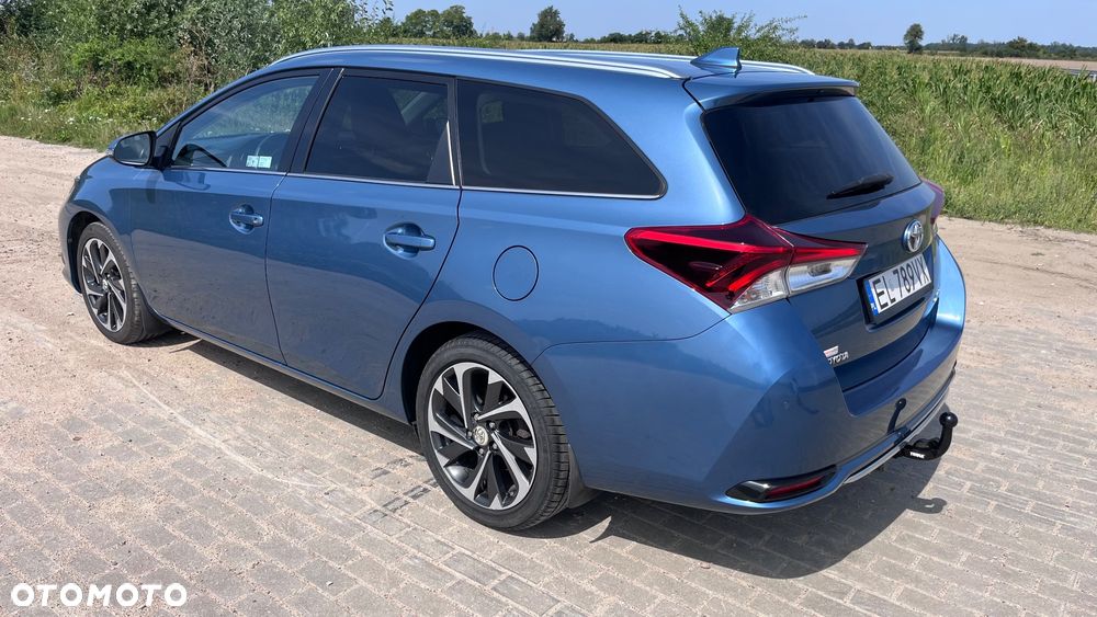 Toyota Auris 1.6 Premium + - 14
