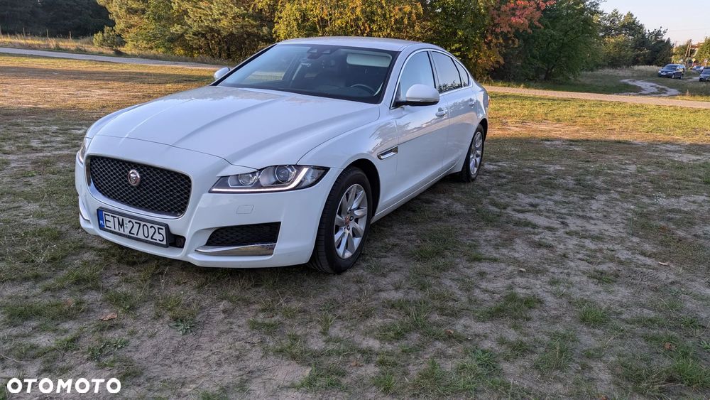 Jaguar XF 20d AWD Prestige - 9