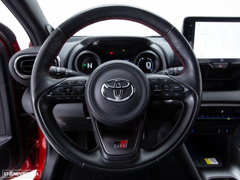 Toyota Yaris 1.5 HDF GR Sport - 16