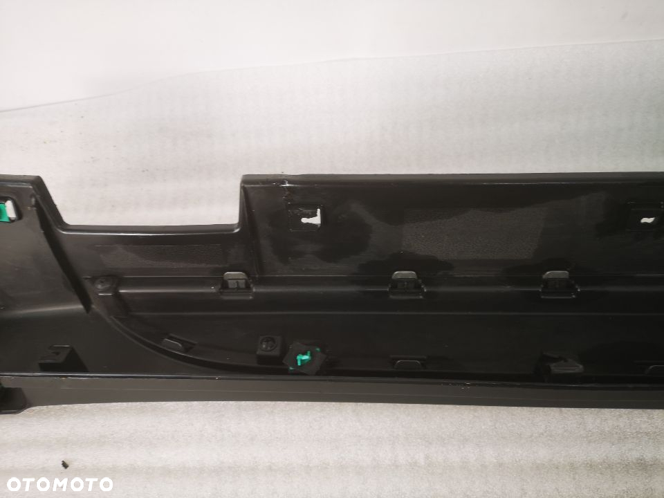 HYUNDAI TUCSON III LEWA 15- LISTWA PROGOWA / NAKŁADKA PROGU NR AUKCJI PR163 - 9
