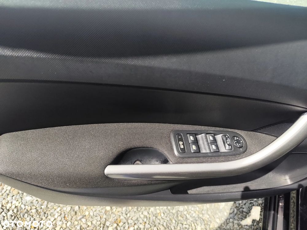 Peugeot 308 - 25