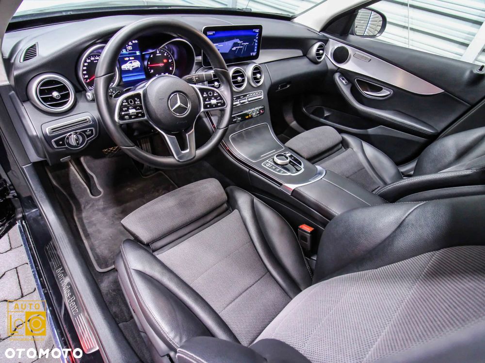 Mercedes-Benz Klasa C 300 d 9G-TRONIC Avantgarde - 18
