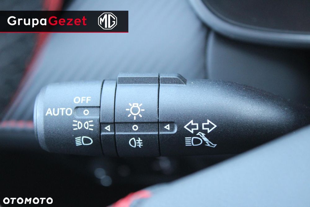 MG ZS - 12