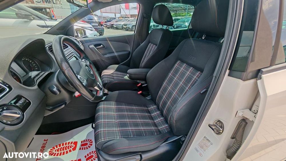 Volkswagen Polo 1.4 DSG GTI - 11