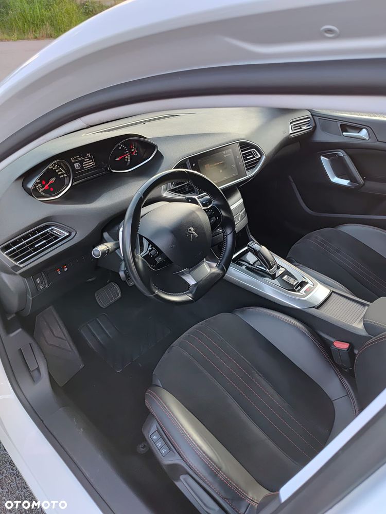 Peugeot 308 BlueHDi 130 EAT8 Allure - 18