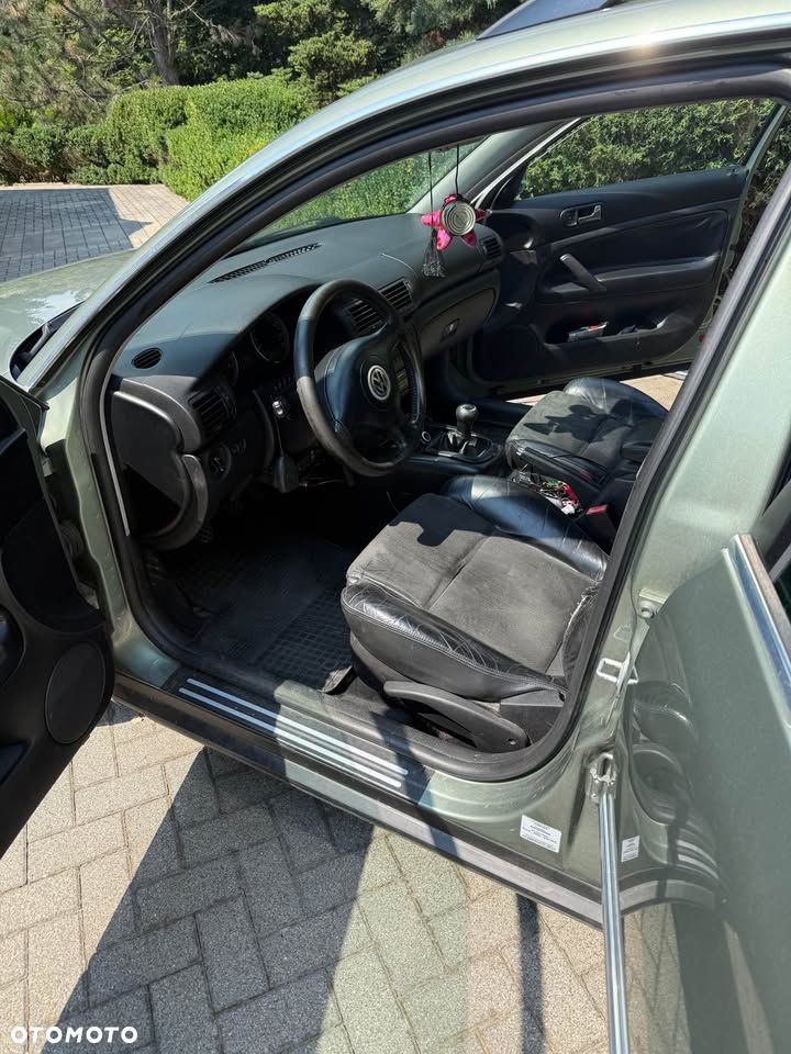 Volkswagen Passat 2.3 V5 Comfortline - 5