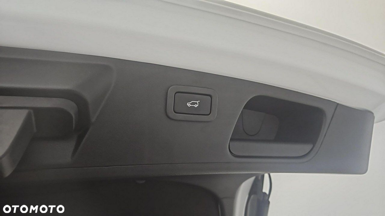 Jaguar E-Pace 2.0 i4D AWD S - 19