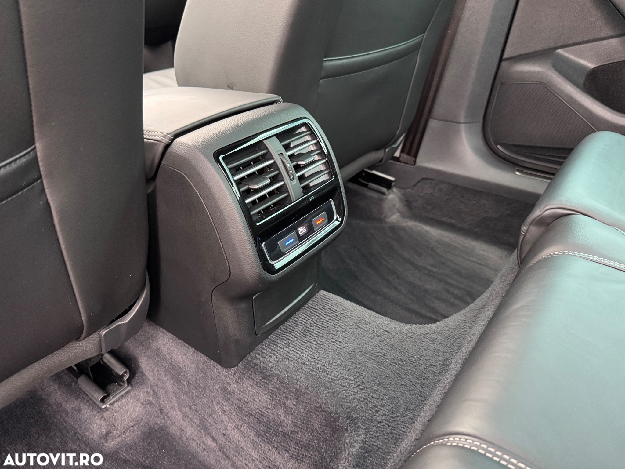 Volkswagen Passat 2.0 TDI DSG R Executive - 20