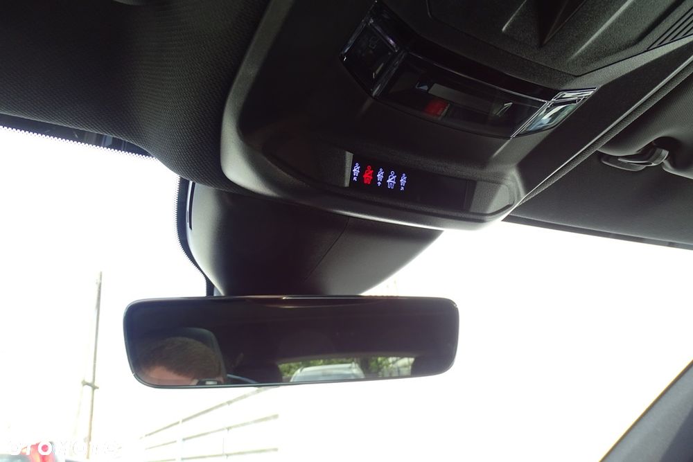 Peugeot 308 180 e-EAT8 GT - 34