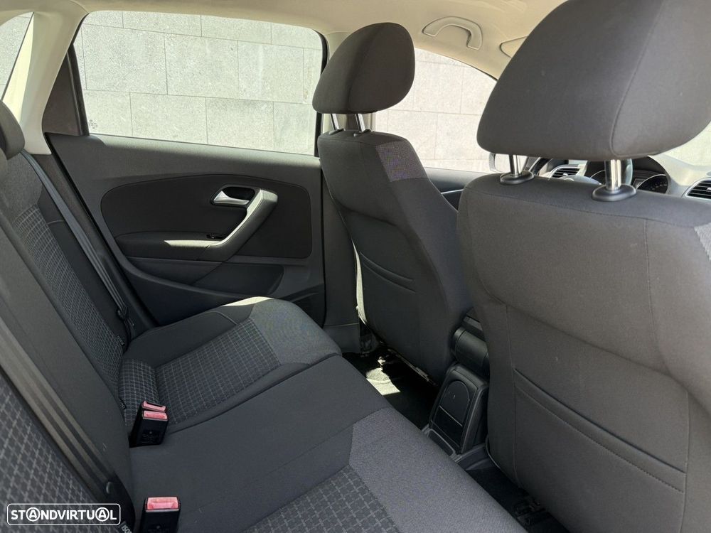 VW Polo 1.0 Confortline - 12