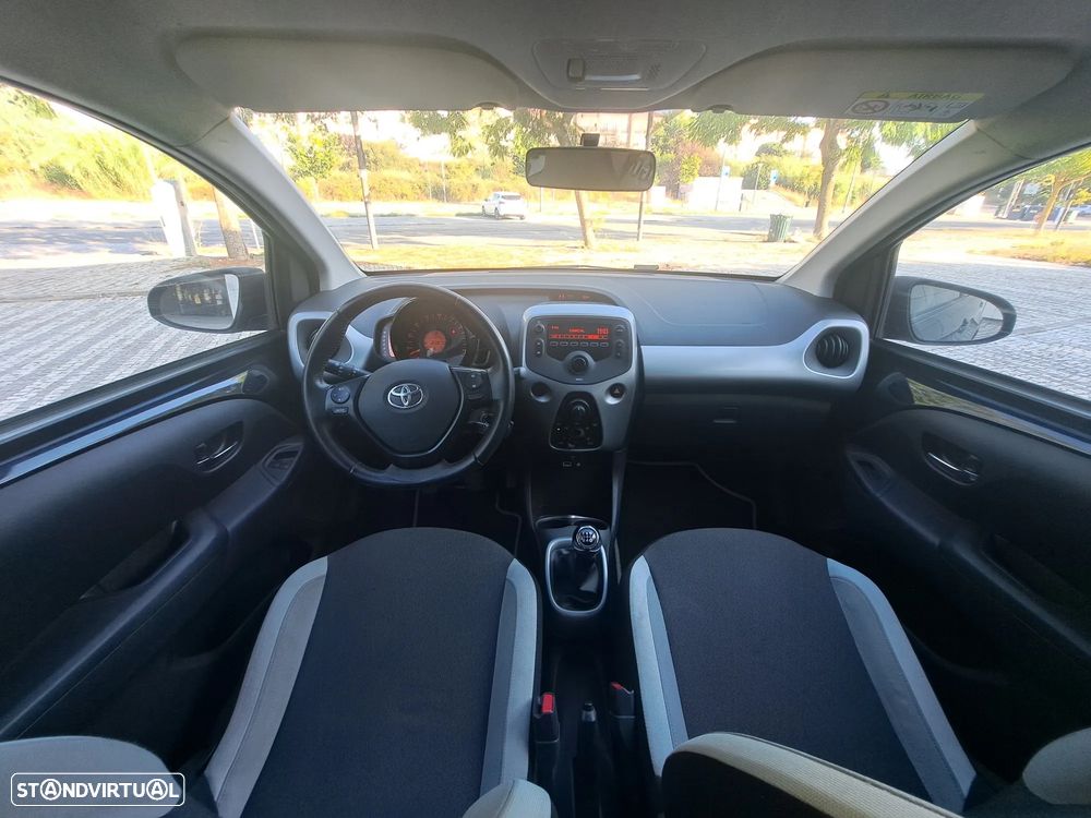 Toyota Aygo 1.0 X-Play+AC - 18