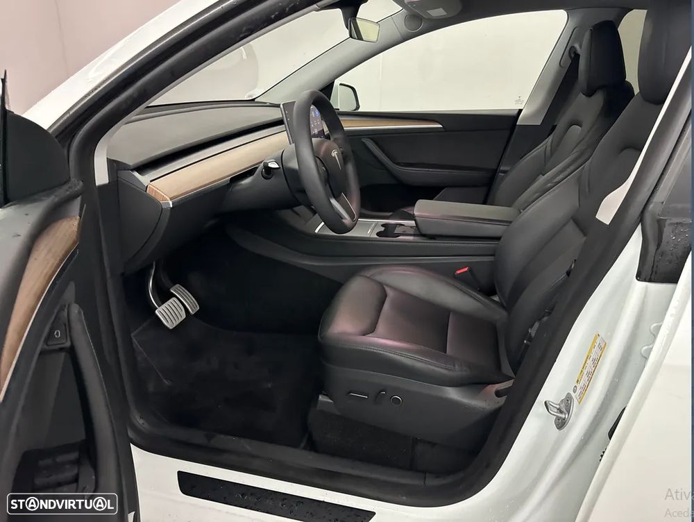 Tesla Model Y Performance Dual Motor AWD - 4