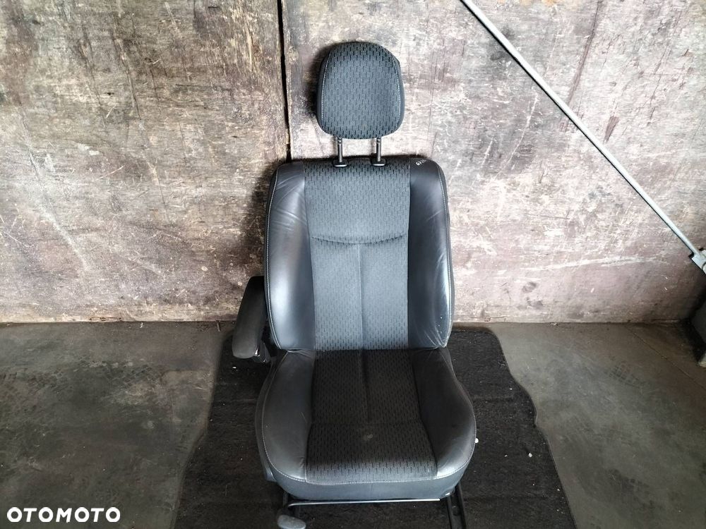 FOTEL LEWY PRZÓD PÓŁSKÓRA STOLIK PODŁOKIETNIK RENAULT ESPACE IV - 1