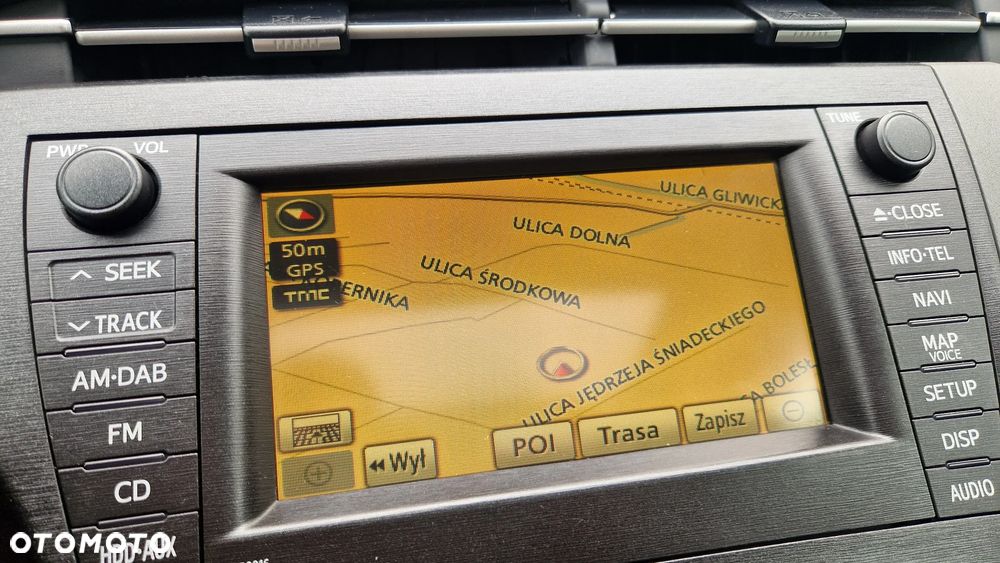 Toyota Prius (Hybrid) Executive - 18