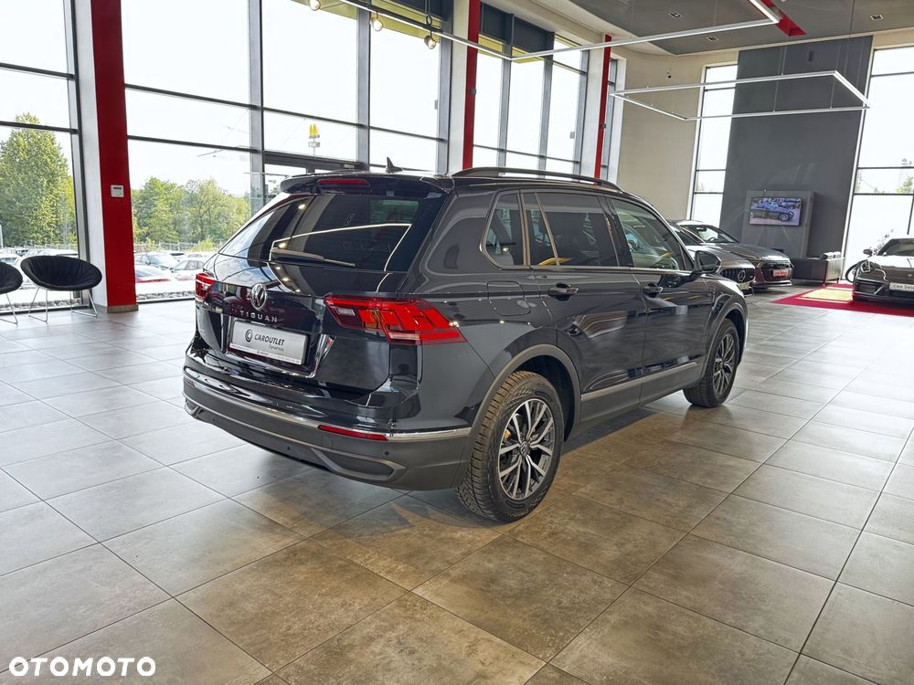 Volkswagen Tiguan - 9