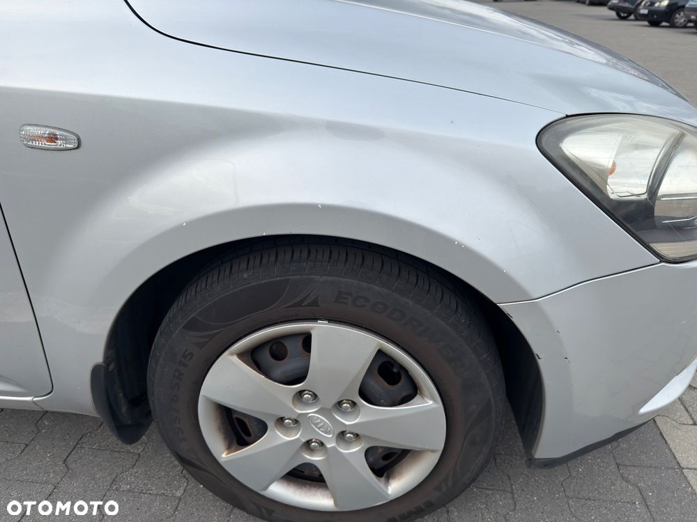 Kia Ceed - 9
