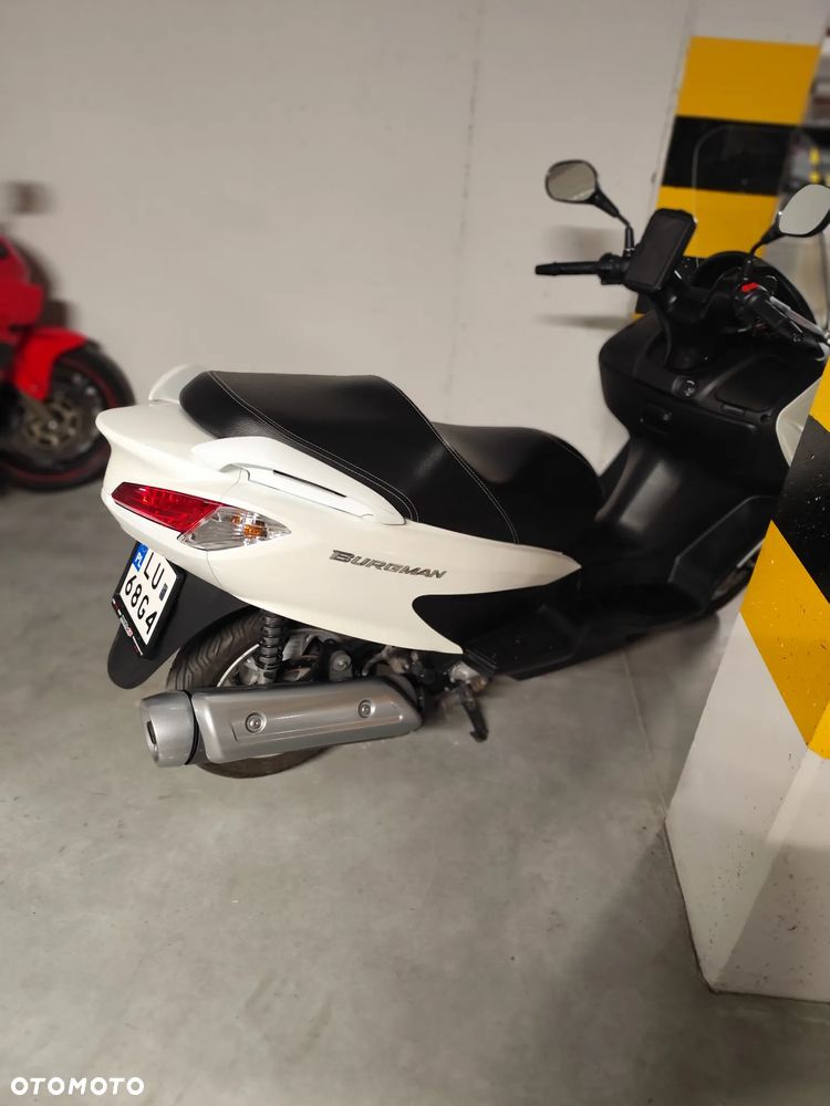 Suzuki Burgman - 4