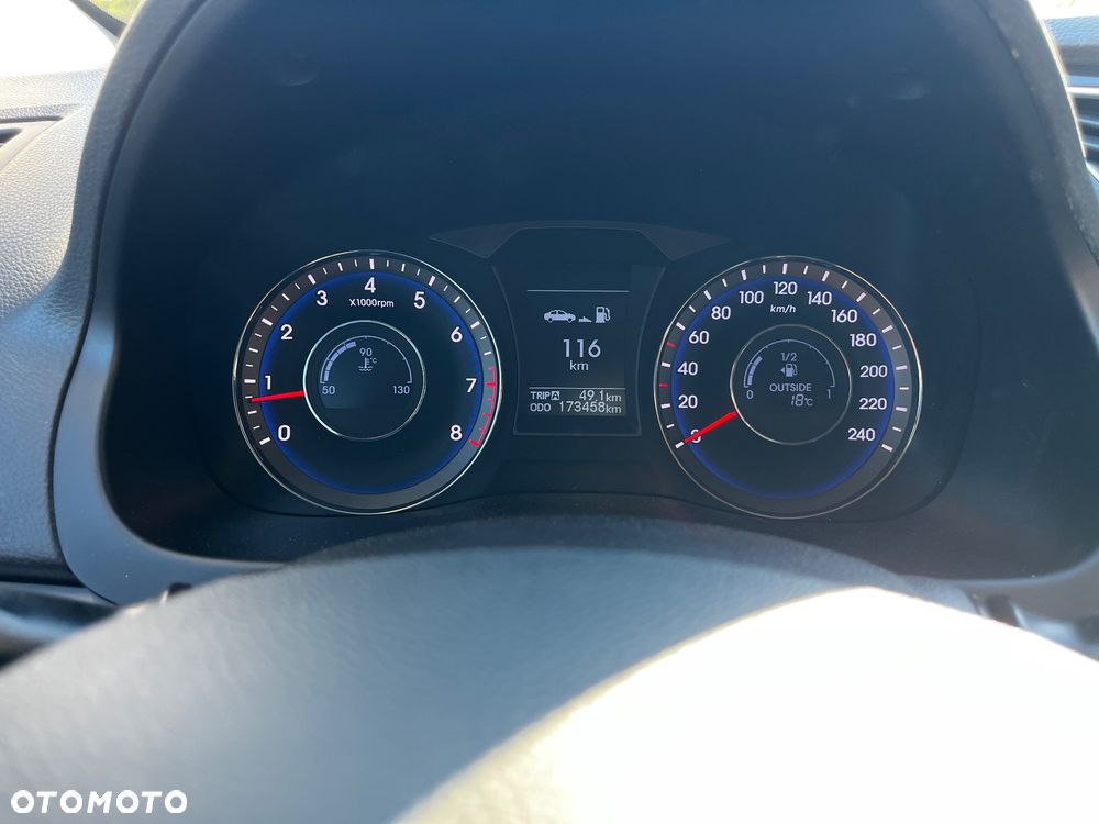 Hyundai i40 Kombi 1.6 Trend - 12