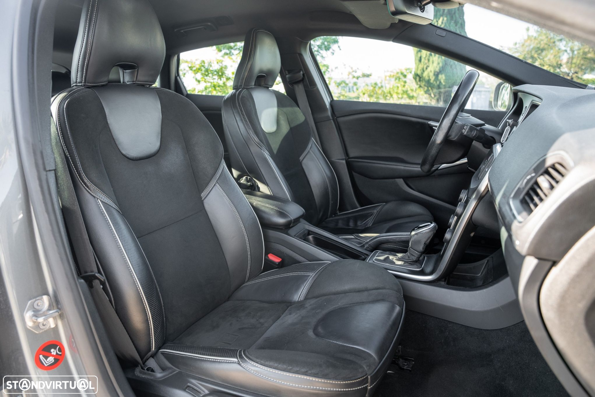 Volvo V40 2.0 D2 R-Design Geartronic - 12