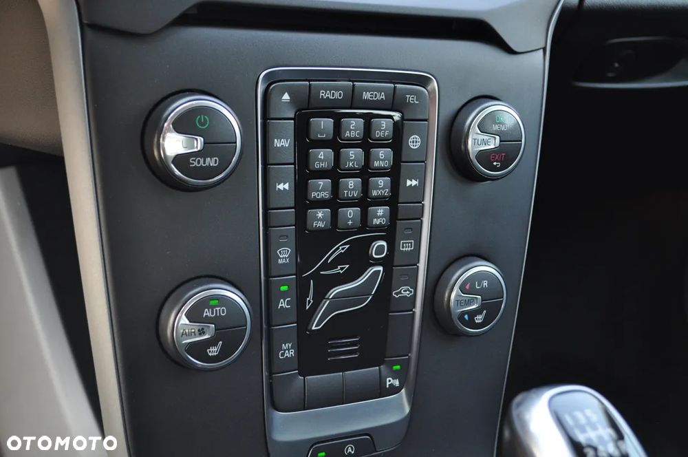 Volvo V40 T3 Drive-E Dynamic Edition - 24