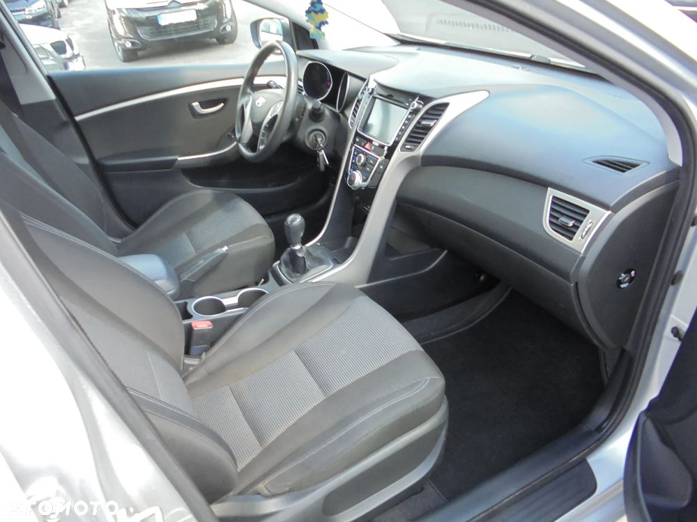Hyundai i30 1.4 Comfort - 11