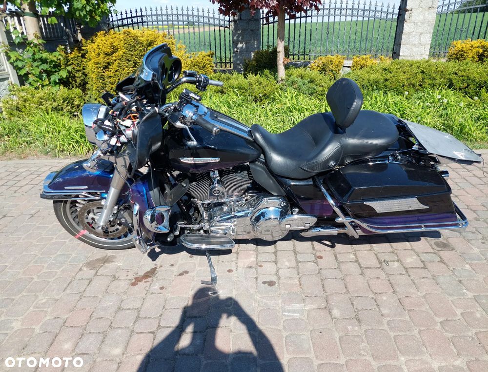 Harley-Davidson FLH Electra Glide - 2
