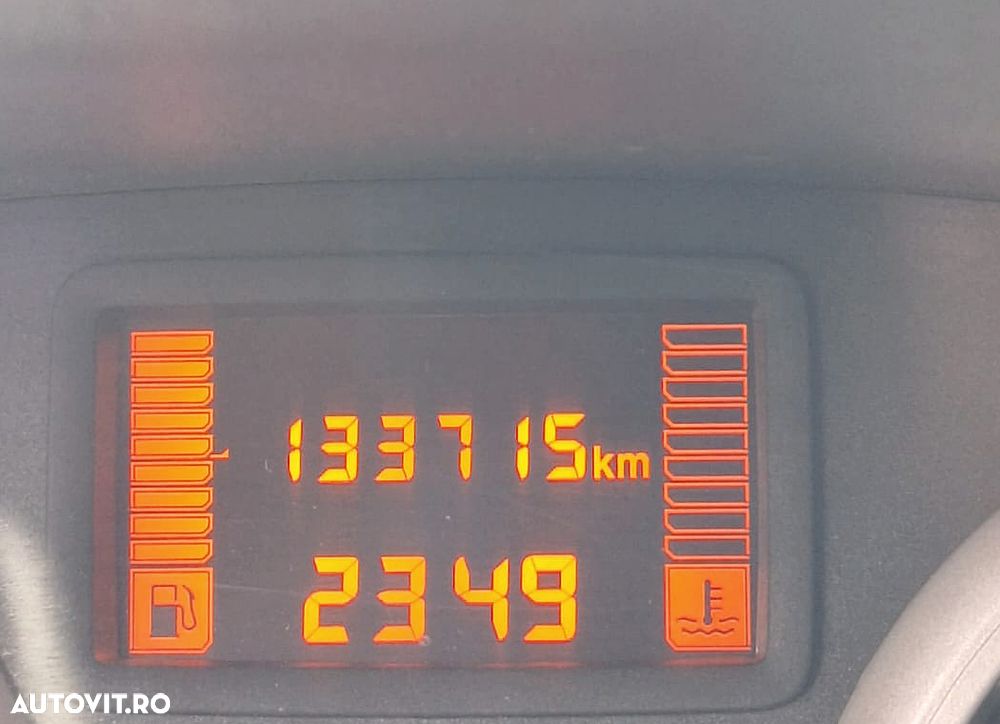 Dacia Duster 1.5 dCi 4x4 Prestige - 8