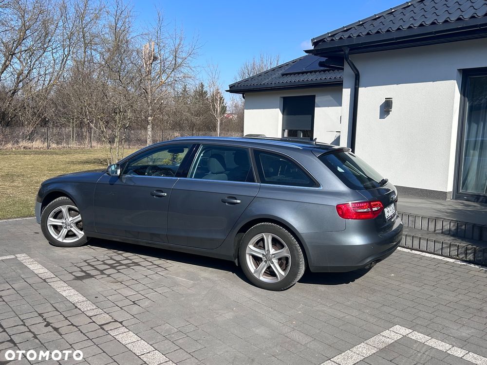 Audi A4 Avant 2.0 TDI DPF quattro S tronic Attraction - 4