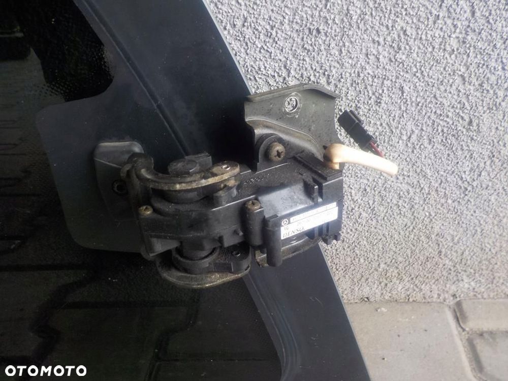 VITO 639 DŁUGI SZYBA PRAWA TYLNA KAROSERYJNA EL. - 4