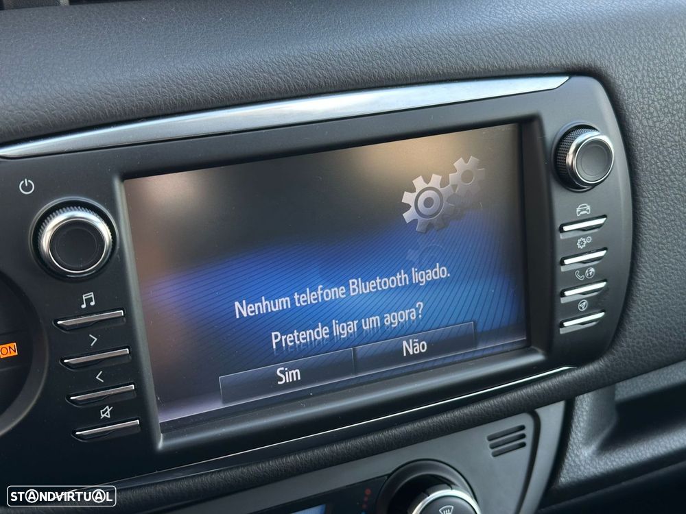 Toyota Yaris 1.5 HSD Comfort +P.Style+P.Techno - 17