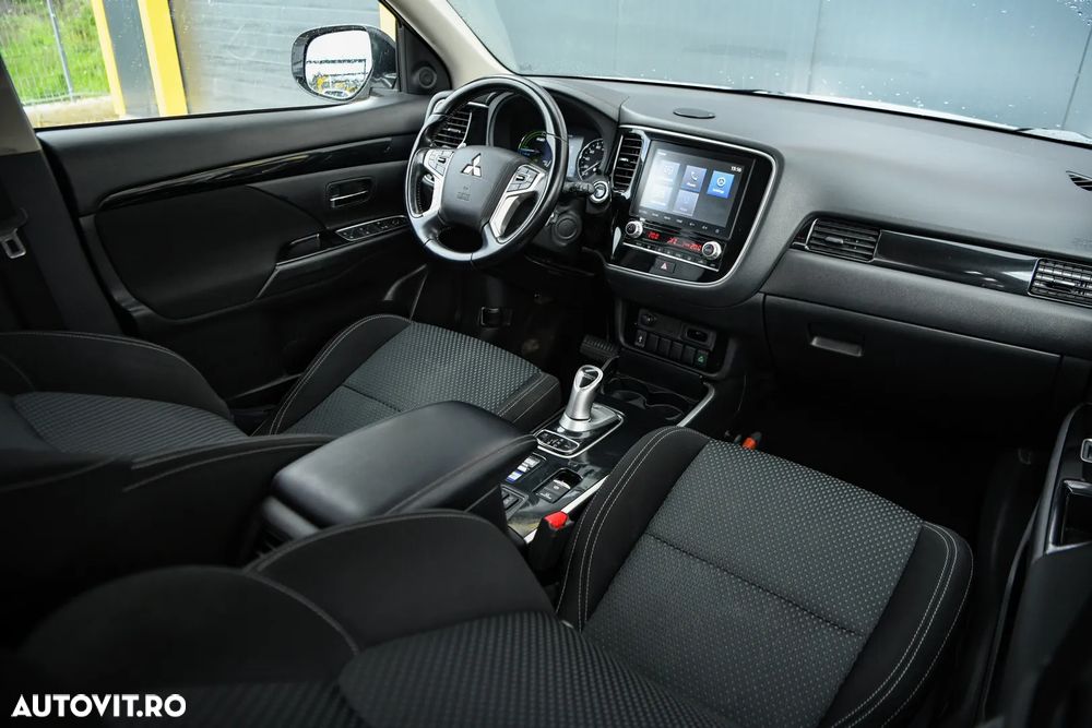 Mitsubishi Outlander 2.4 4WD - 3