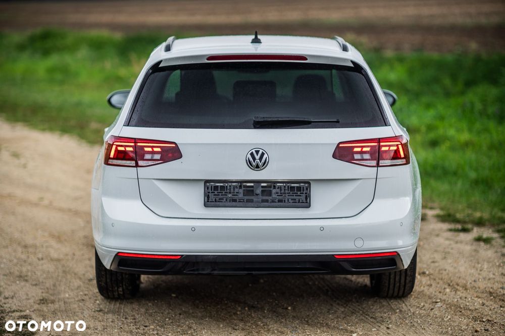 Volkswagen Passat 2.0 TDI SCR DSG Comfortline - 4