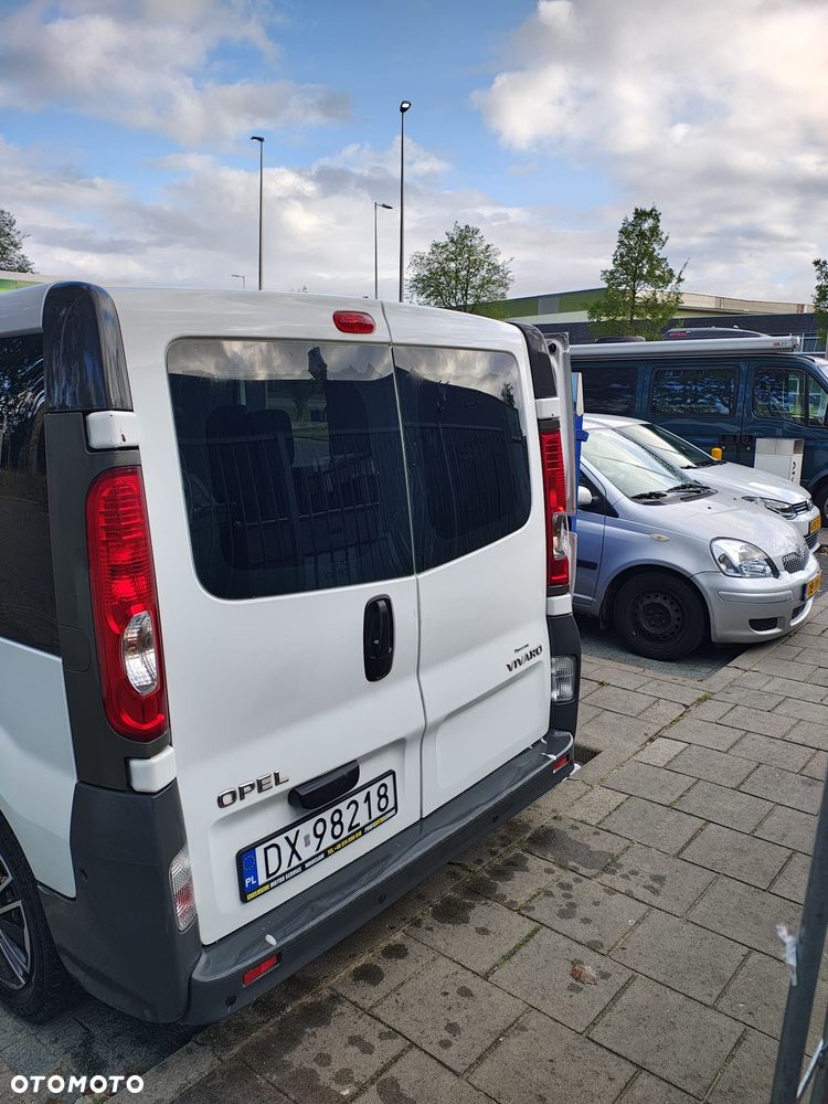 Opel Vivaro - 12