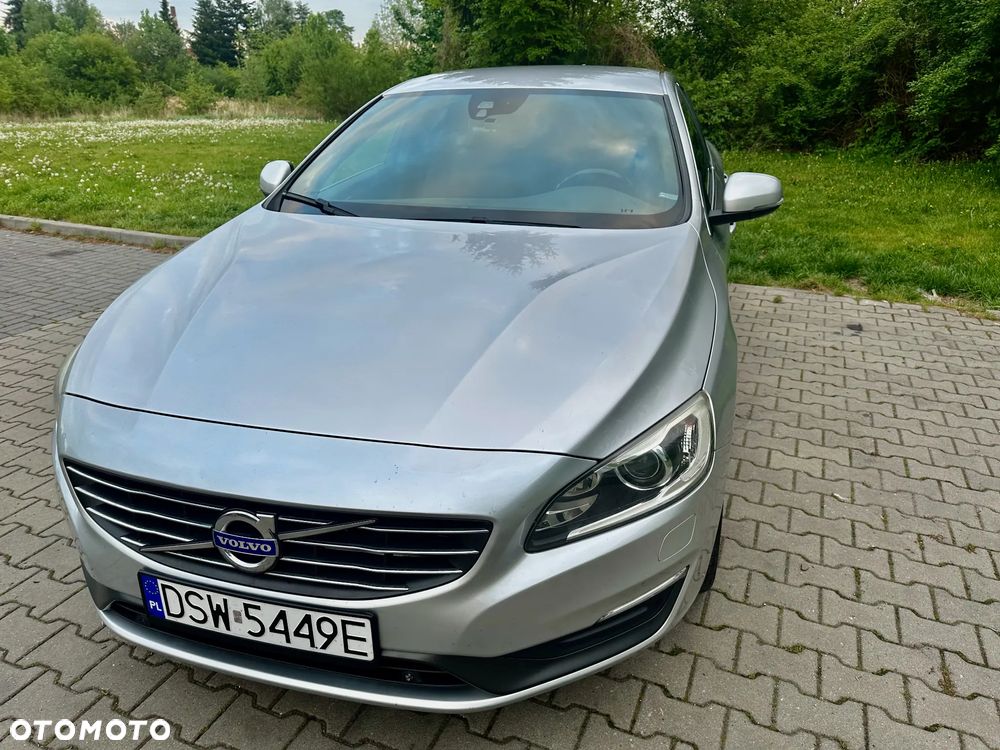 Volvo V60 D4 Drive-E Momentum - 3