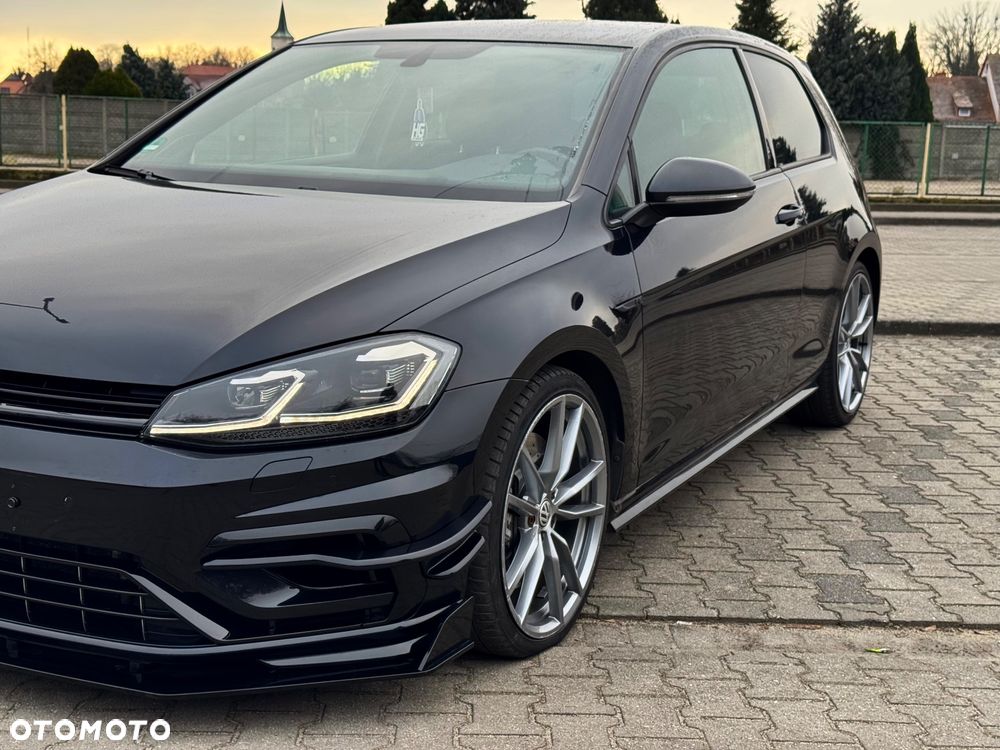 Volkswagen Golf R 4Motion (BlueMotion Technology) - 1