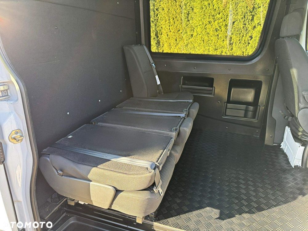 Mercedes-Benz Sprinter - 19