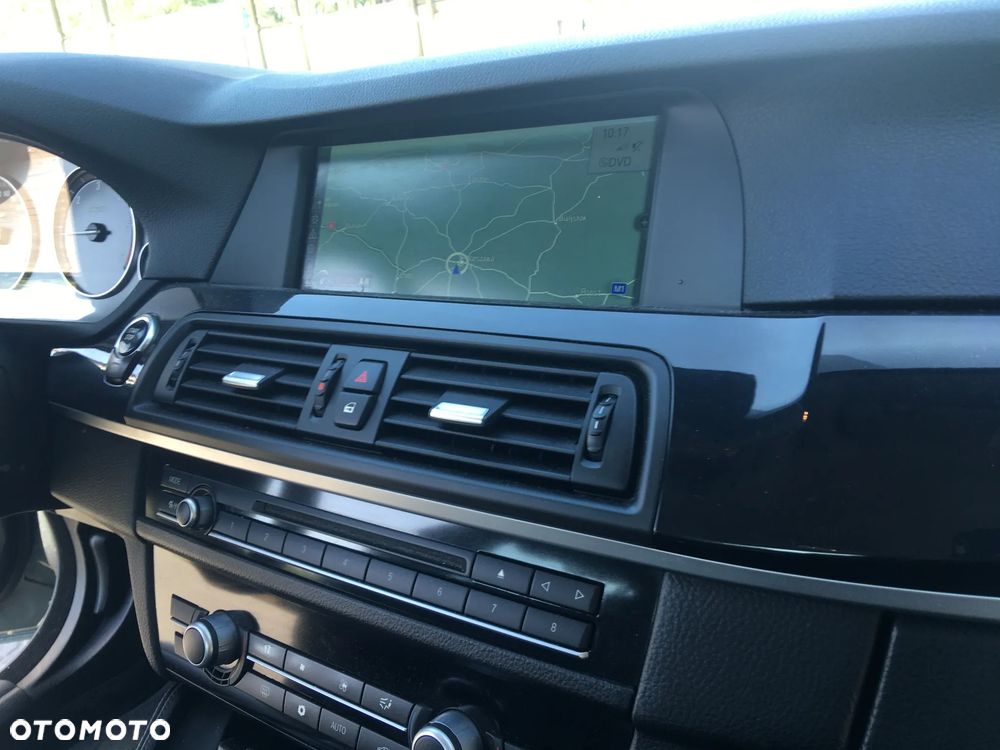 BMW Seria 5 520d - 14