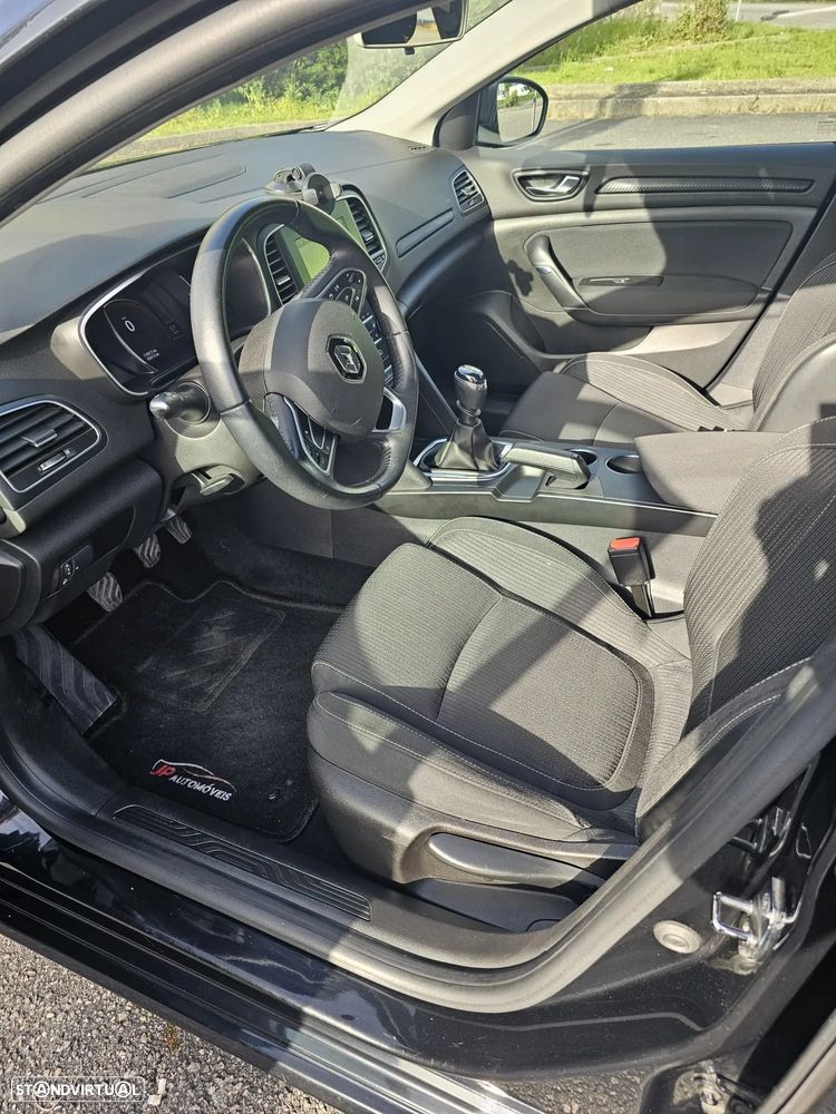 Renault Mégane Sport Tourer 1.5 dCi Comfort SS - 15