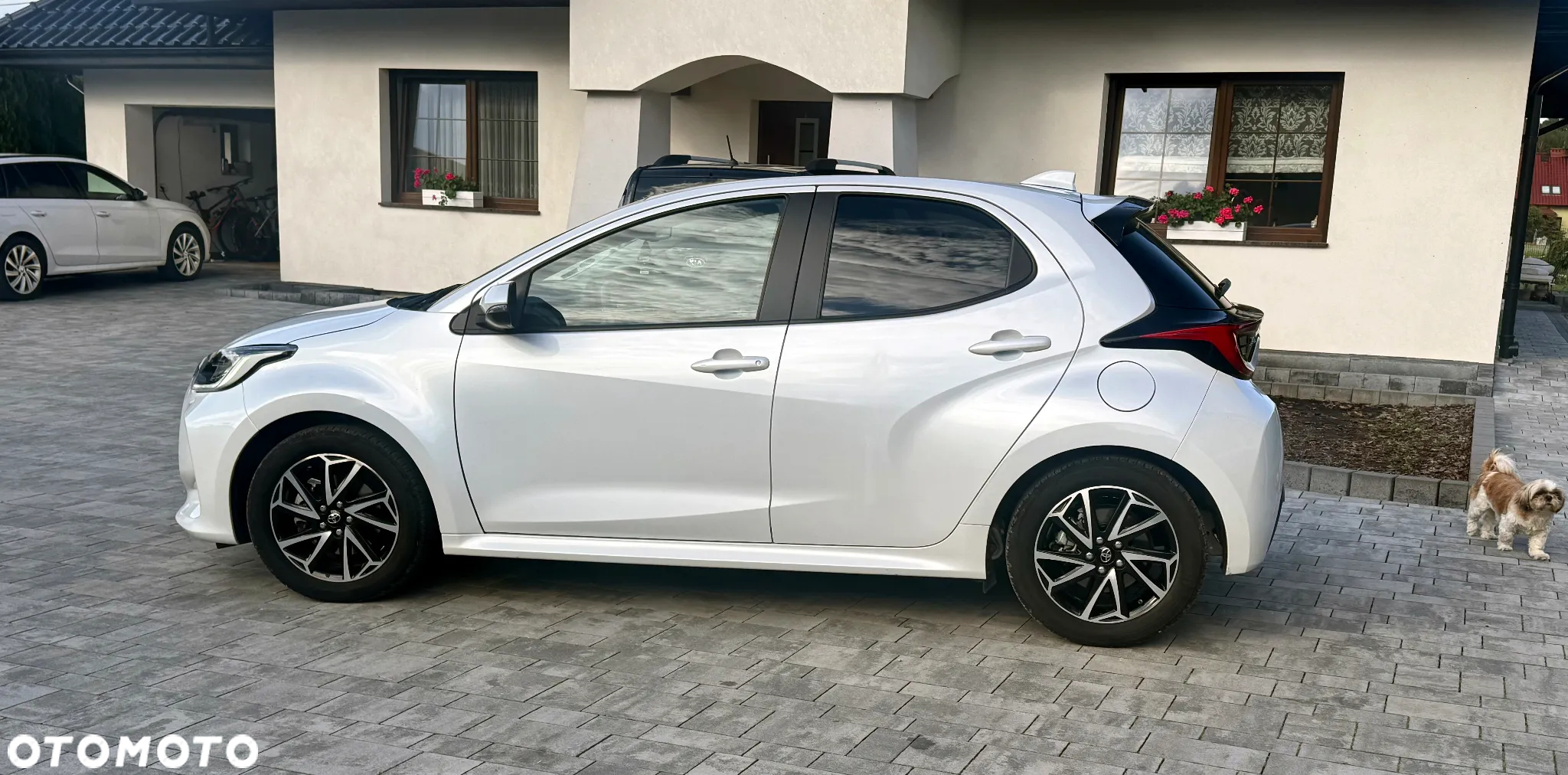 Toyota Yaris Hybrid 1.5 Premiere Edition - 8