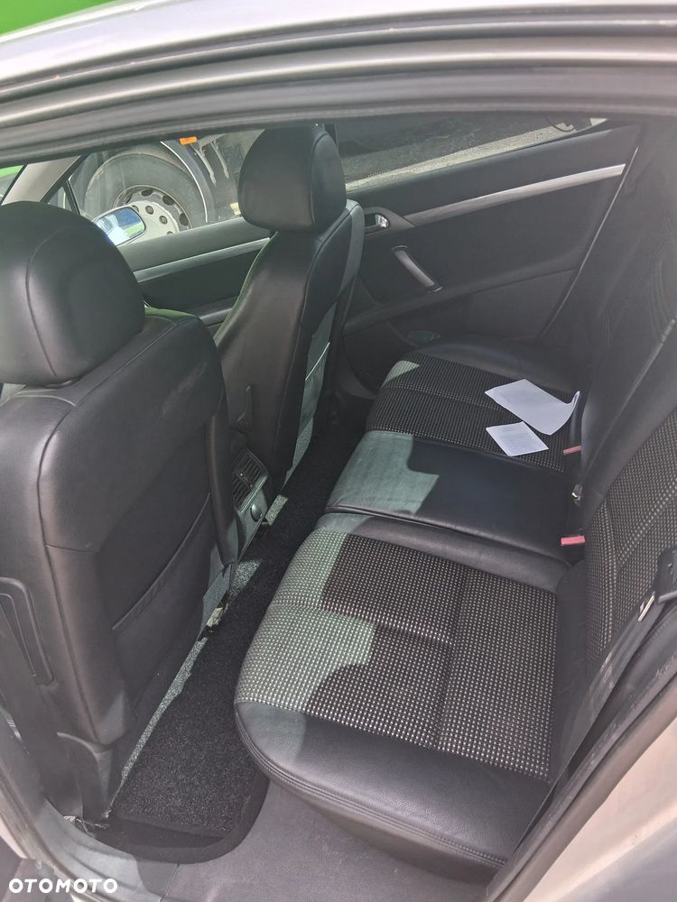Peugeot 407 2005 photo 4