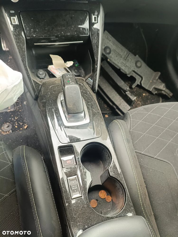 Peugeot 208 Elektromotor 136 GT - 12