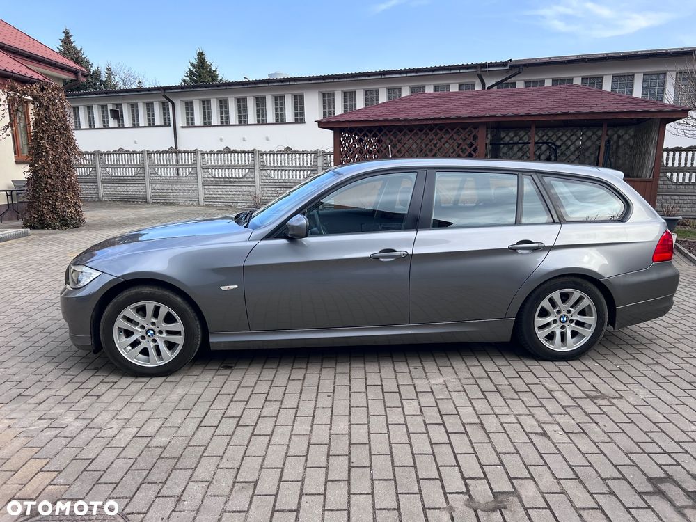BMW Seria 3 318i Edition Exclusive - 3