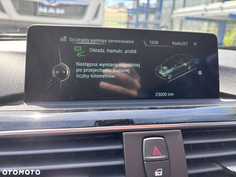 BMW Seria 3 318i Sport Line - 21