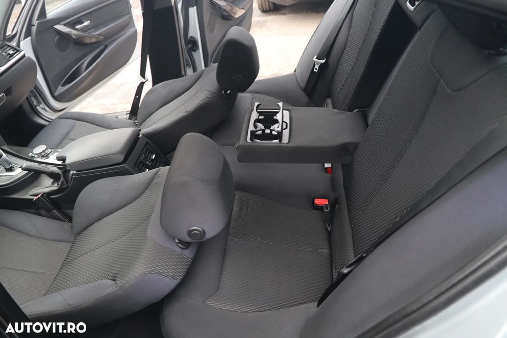 BMW Seria 3 320d Sport-Aut. Efficient Dynamics Edition Luxury Line - 9