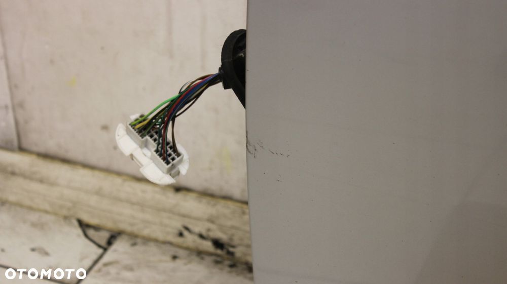 DRZWI LEWE LEWY PRZÓD SSANGYONG RODIUS 2003R- - 3